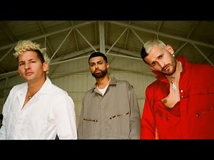 Mau y Ricky, Jay Wheeler - No es Normal (Official Video)