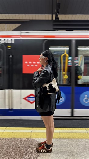 AELE LEATHER on Instagram: "No need more. Rodeo Cow Bag🔥 www.aele.com.mx #ootd #fashiongirls #moda #handbags"