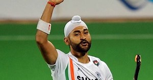 Here’s The True Story Of Sandeep Singh, The Man Who Fought Paralysis & Took Indian Hockey To Glory - ScoopWhoop