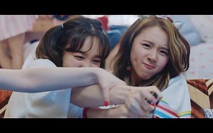 TWICE - What is Love 【完整版】MV 1080P