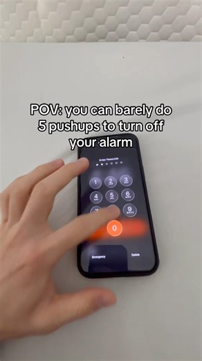 Almost couldn’t turn my “NOOZE” alarm off cuz I can barely do pushups 💀💀 #alarm #wakeup #college