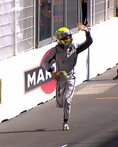 After 78 laps of running the Monaco streets, Jenson Button went for an extra one after parking in the wrong spot! 😅 | F1