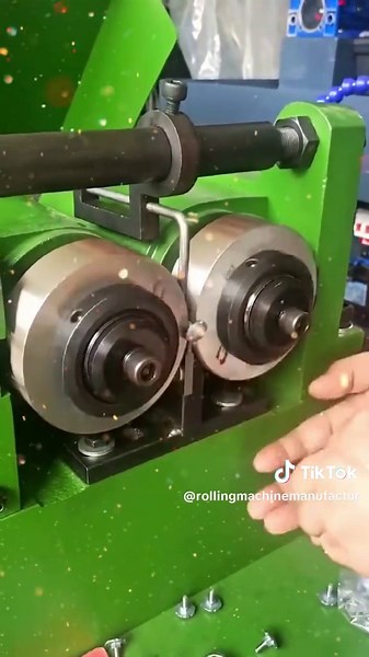 Machining m4×0.7 Screw by Rolling Machine#tiktok #fyp #foryou #threadrollingmachine #machineryhardware #Automaticthreadrollingmachine #hydraulicthreadrollingmachine #Steelbarrollingmachine #screwrollingmachine #bolt