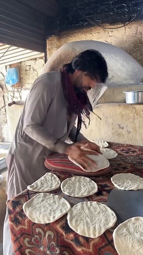 Fastest roti maker of Asia 😍 #streetfood #forupage #rotimaking #roghninaan #shorts #roti #roti | Street Food Specialist