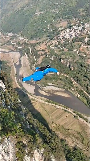The Ultimate Wingsuit for BASE Jumping Thrills. #BASEJumping #USAJump #ParachutePrecision #POVJump