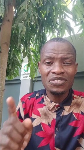 Maro ararẹ pin o, orun toku loke sito asọ gbẹ