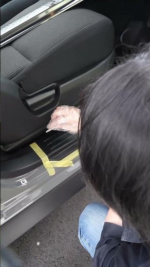 【ジムニーカスタム】定番カスタムパーツサイドシルスカッフプレート取付前の3Mプライマー塗布作業#ジムニー #ジムニーシエラ #ジムニーカスタム #ジムニーのある生活 #jb74 #jb64
