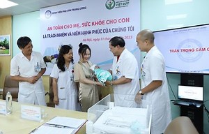 Vietnamese doctors affirm their expertise in saving extremely premature infants
