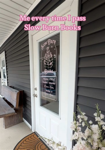 Romance only bookstore?? Sign me up 💖 #booktok #slowburn #fyp #trending #slowburnbooks