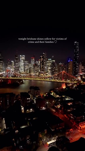 [ NEWS ] THE STORY BRIDGE AND KANGAROO POINT BRIDGE ARE SHINING YELLOW TONIGHT FOR VICTIMS OF CRIME AND THEIR FAMILIES Today is National Victims of Crime Day, and Brisbane is marking it by lighting two of its bridges in yellow. Behind every crime is a person and a family whose life has been changed forever, often long after the headlines move on. Tonight’s glow is a reminder that this city sees them, and that nobody should have to carry it alone. WHERE TO SEE THE YELLOW 💛 The bridges: the Story