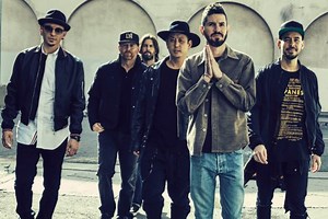 LINKIN PARK Announces 'One More Light' North American Tour With Special Guest MACHINE GUN KELLY