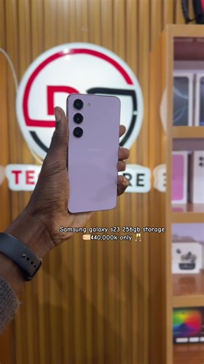 Samsung galaxy s23 256gb storage 🏷️440,000k only 🥂 #DGTECHSTORE #nigeriantiktok🇳🇬 #fyp #wrap