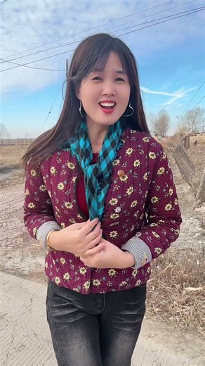 #哥走西口 #治愈系笑容 #东北大花袄
