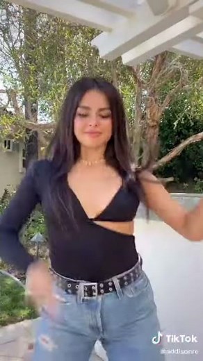 Addison Rae - "Tap in" - Saweetie (TIK TOK)