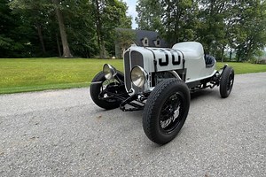 Experience the Glory of the Indy 500 Stock-Block Era in this 1930 Oakland V8 Speedster Replica