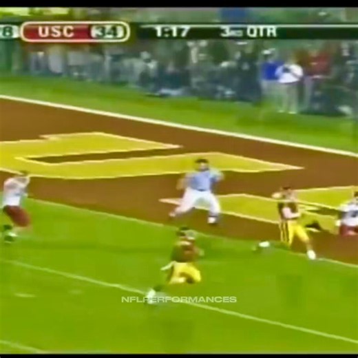 Nobody is touching Reggie Bush vs Fresno State in 2005 23 Carries, 294 Rushing Yards, 2 Rushing TDs, 12.8 Yards Per Carry3 Receptions, 68 Receiving Yards, 22.7 Yards Per Catch7 Kick Returns, 135 Kick Return Yards, 1 Punt Return, 16 Punt Return Yards513 Total Yards https://t.co/SvPNhD5GgZ
