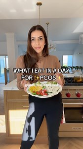 What I eat in a day for my PCOS! 👇 🍵 Spearmint tea instead of coffee to help lower my testosterone levels — I swear by Testosterone Relief Tea! 🍨 Chia seed pudding for energy and to support insulin resistance. Plus, it’s a high-protein version of one of my favorite desserts! ✨ Ovasitol (IYKYK!) — no intense cravings today, check! 🥗 Simple chicken salad using the PCOS Plate Method: 1/2 veggies 🥦, 1/4 protein 🍗, 1/4 carbs 🍠 healthy fats 🥑 💊 PCOS supplements: I take Metabolism Plus and oth