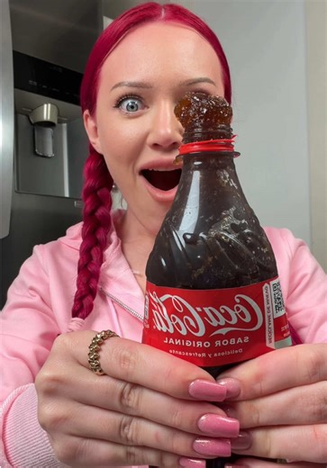 Trying Jelly Cola for the First Time!