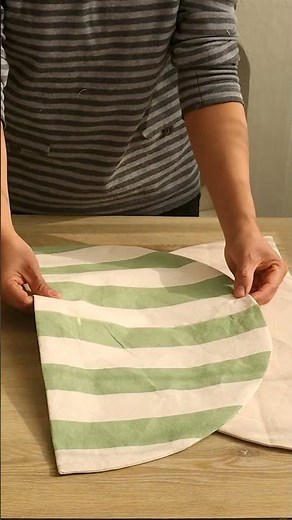 From 2 Circles of Fabric to One Beautiful Bag #easysewing #sewing #sewing