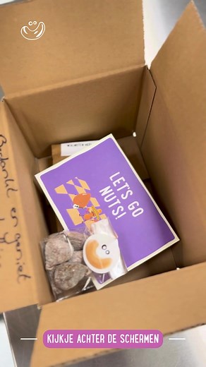 9K views · 17 reactions | Een kijkje achter de schermen  Zo zorgen wij ervoor dat jij straks je verse noten in huis hebt! Elke bestelling wordt bij ons dagelijks met zorg ingepakt! | Noten.nl | Facebook