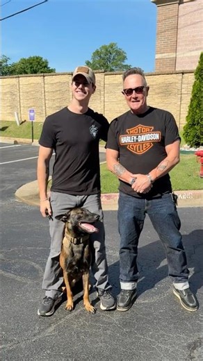 Robert Patrick meets trained working dog Belgian Malinois. Amazing!!