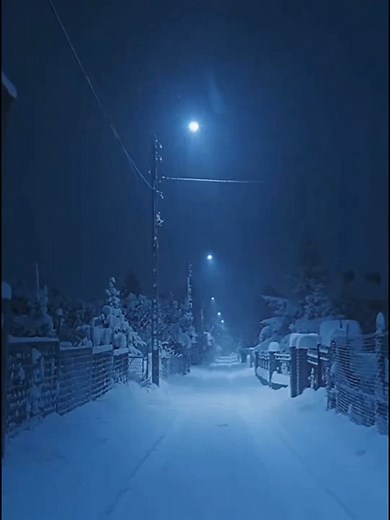 Exploring the Beauty of Liminal Spaces in Winter