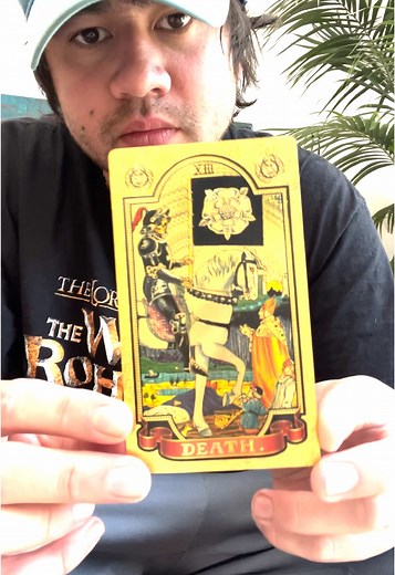 Understanding Tarot Card Meanings for Personal Growth