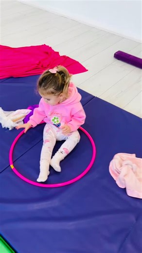 ✨ What an AMAZING first ‘Mummy & Me’ Aerial & Acro session! ✨ Our studio was full of giggles, cuddles, and proud smiles today as our little stars took to the mats and the air with their grown ups! 🩵 From balancing and climbing to swinging and tumbling we have worked on building strength and confidence whilst working together through play. 💪🤸‍♀️💞🌈 We already can’t wait for next week’s session! 🥰 Booking is for a 4 week block starting 29th Oct! SPACES LIMITED! BOOK NOW!👇🏻 https://goteamup.