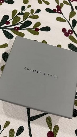 Singapore Souvenirs from Annika Araneta & Nikka Samareta