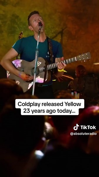 Chris Martin Sings Yellow at O2 Shepherd’s Bush