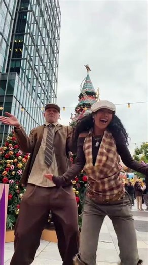 This year s Christmas sign language dance is simply endless MAZE#Christmas gesture