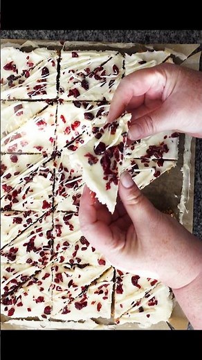 Cranberry bliss bars so easy you'll make them twice #recipe #baking