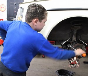 69K views · 1.4K reactions | Fixing the struts on my volvo! . . . #giuseppesgarage #giuseppwhattayadoin #gearhead #vintage #welder #welderlife #welderup #vintagecar #vintagecars #fyp #funnyvideos #howto #diy #classic #classiccar #classiccars #vintage #old #oldcar #oldcars #volvo #1982volvo #82volvo #strut #fix #fixing #fixingstrut #fixingstruts | Giuseppe's Garage | Facebook