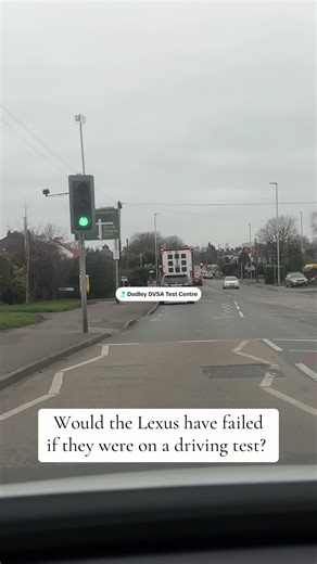 What’s the rule about the yellow box junction? #drivingtest #mocktest