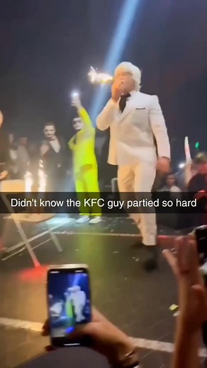 Colonel Sanders' got moves 🔥 #electronicmusic #dancemusic #dj #club #festival