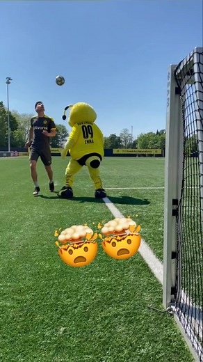 Bilal's Trick at the BVB Academy - Who Can Do It?