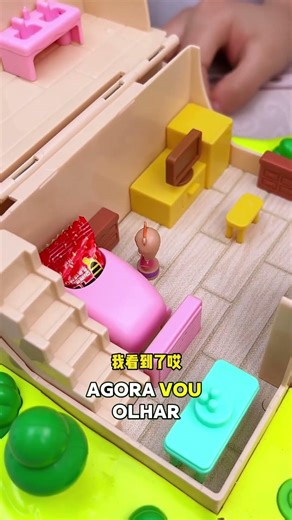 A mamãe encontrou todos os doces na casa assombrada! 🍬😄 #shorts