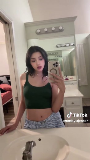 Layla Jenner Live Stream - Bachelorette Pt. 1