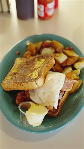 TJ’s Pit Stop in Charles Town is one of those classic spots that just hits. The bacon was super crispy, eggs cooked perfectly, and the corned beef hash was awesome. The French toast sandwich was such a unique twist too. We also tried the loaded steak & cheese fries, pork fries, and a build-your-own burger… and that yolk drop was 🔥 If you’re craving comfort food, this is a solid stop. #WVFood #CharlesTownWV #DinerFood #FoodTok #LocalEats