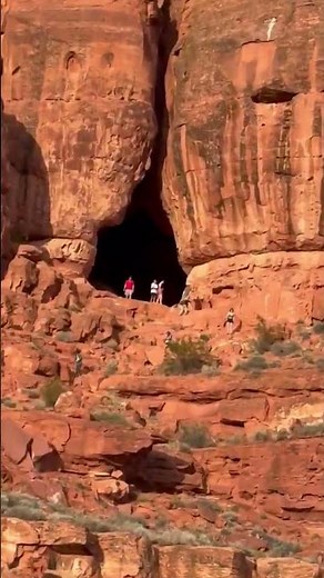 HIKE SCOUT CAVE in SNOW CANYON STATE PARK in UTAH Uncrowded, Spacious Gorgeous Red Rock!
