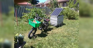 Check out this guy's awesome DIY solar-charging electric bike utility trailer
