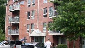 #NYMC welcomes the School of Medicine Class of 2027 to campus as they move into the Grasslands Residence Halls. #NYMC #NYMCSOM #campus #westchester #college #medschool #moveinday #orientation | New York Medical College