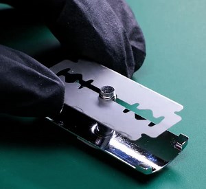 Amazing vintage razor blade sharpener! | 3-Minute Hacks