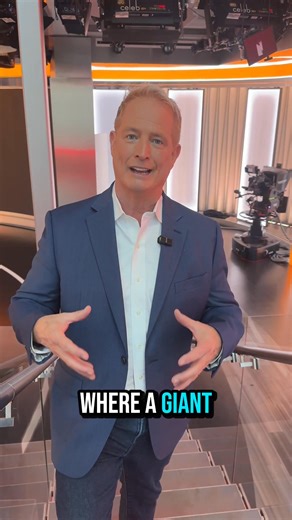 What the AWS outage means for the future of tech safety. Read more here: https://cyberguy.com/tech-tips-tricks/internet-breaks-surviving-aws-outage/ | Kurt "CyberGuy" Knutsson