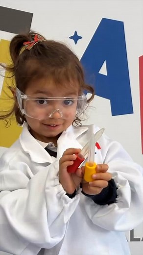 ✨🔬 ¡La ciencia también se aprende jugando! 🚀 En Torrevelo Peñalabra seguimos apostando por la curiosidad, la creatividad y el asombro de los más pequeños con nuestro Proyecto STEAM (Science, Technology, Engineering, Arts and Maths). Este curso vuelve una de las iniciativas más esperadas: el Certamen “Torrevelo Peñalabra STEAM for Kids”, para niñas y niños desde 1º de Infantil hasta 2º de Primaria. 🧩💡 A través de talleres de programación, robótica, matemáticas divertidas y experimentos cientí