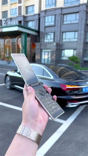 Samsung W2019, a phone that cost 10,000 yuan back thenNow only 299 to arrange
