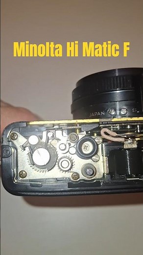 Mechanism inside Minolta Hi Matic F