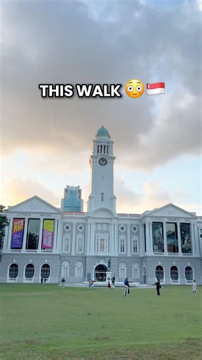 Walking Through Singapore’s Most Iconic Spots 🇸🇬✨