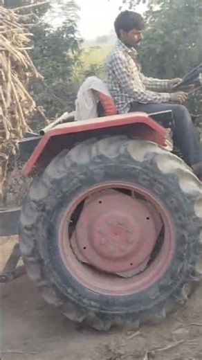 Mahindra of power Aaj Apne Mahindra na do tractoron ko chadhai per chadhaya #mahindraindia #viral