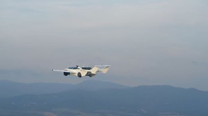Watch this flying car complete its first flight in 2020 | CNN Business